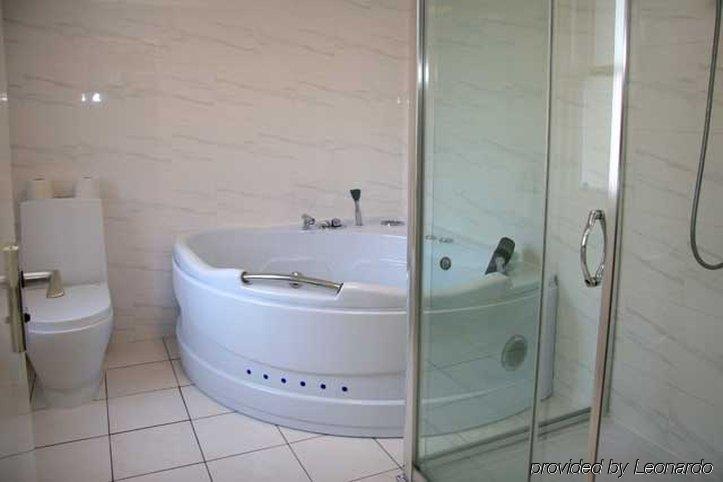 Windsor Hotel 네언 외부 사진